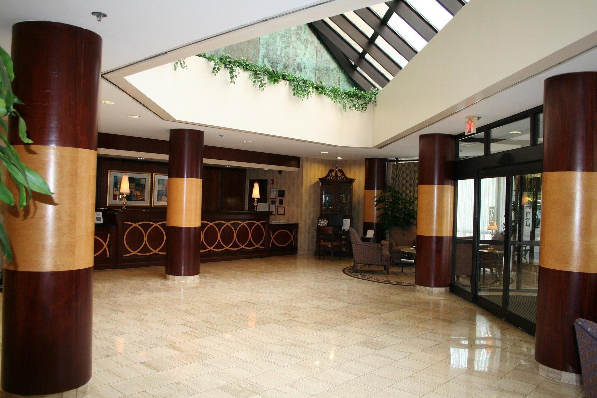 Embassy Suites By Hilton Atlanta Galleria Smyrna Buitenkant foto